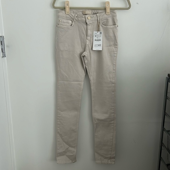 Zara Denim - Zara Off White Super Stretch Skinny Jeans Size 6 NWT